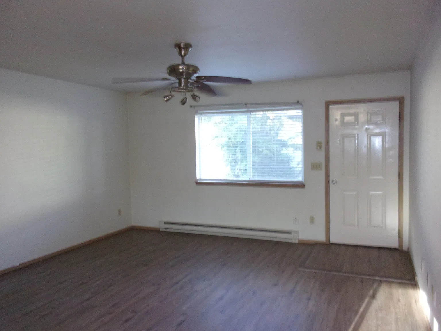 3 bed, 1200 sqft, $1,850 — Photo 3