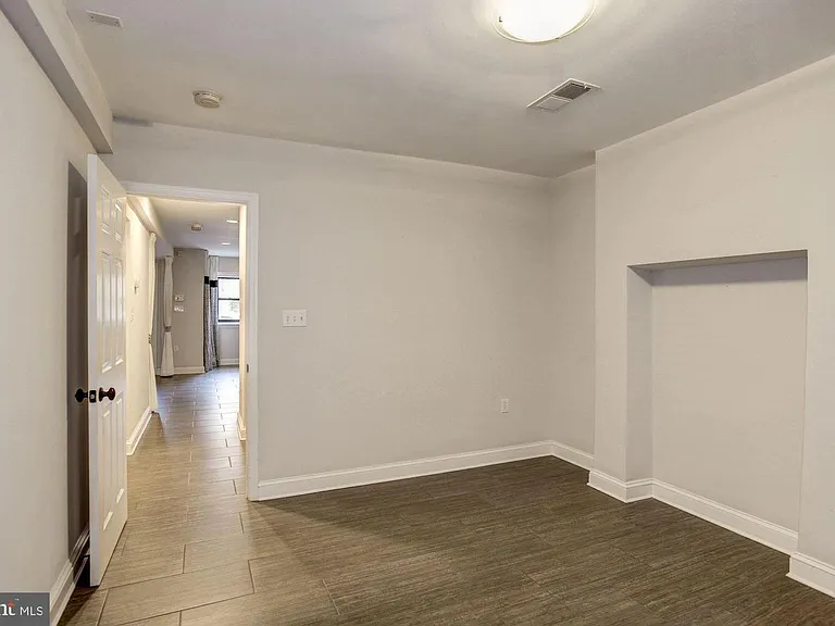 2022 N St NW #B — Photo 13