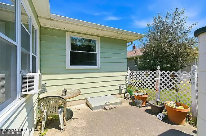 434 Jamaica Blvd — Photo 9