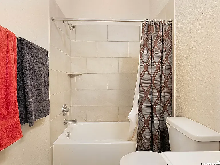 3831 Harry Wurzbach Rd #21 — Photo 38