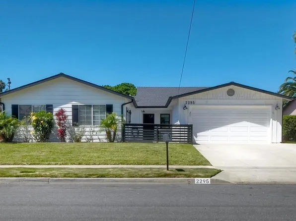 2295 Highland Dr, Carlsbad, CA 92008