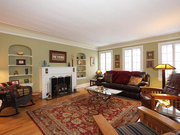 4th image of 430 Wisconsin Ave APT 2S