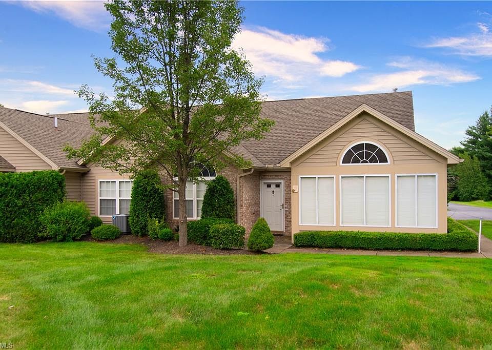 1st image of 1903 Willow Brook Dr NE