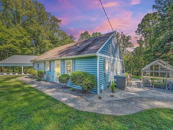 3rd image of 263 Whispering Pines Dr