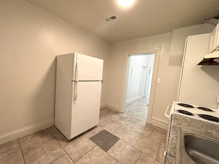 61 S 800 W — Photo 17