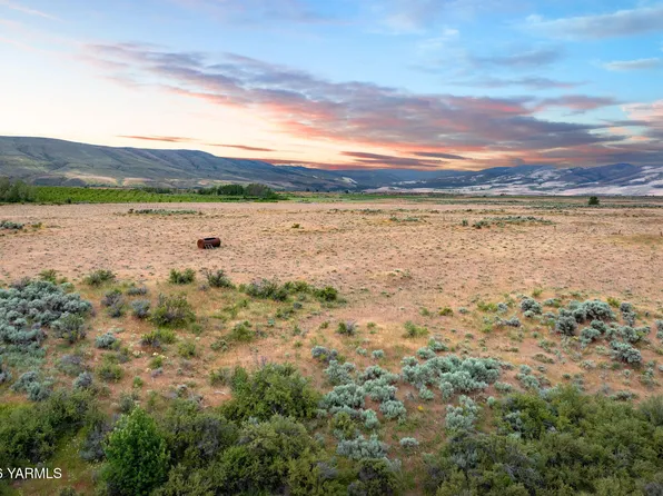 Nka Windy Lane Ave, Yakima, WA 98903