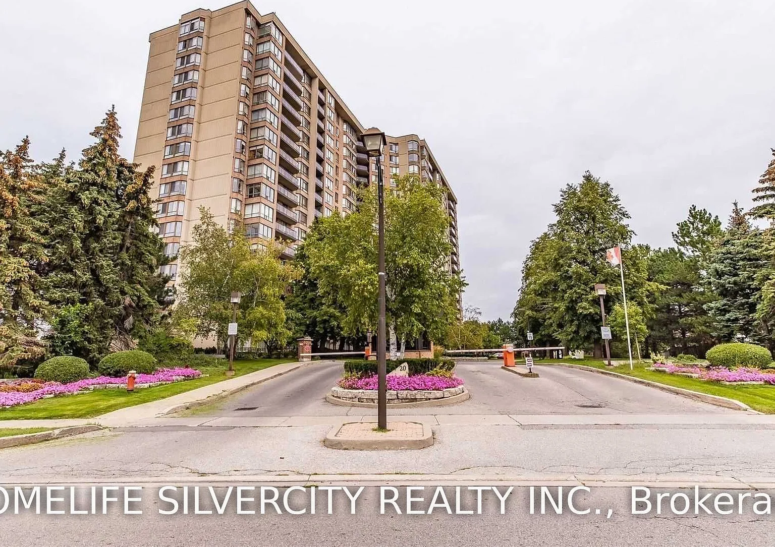 3 bed, $3,000 — Photo 1