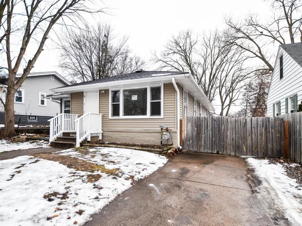 2061 Margaret St, Saint Paul, MN 55119