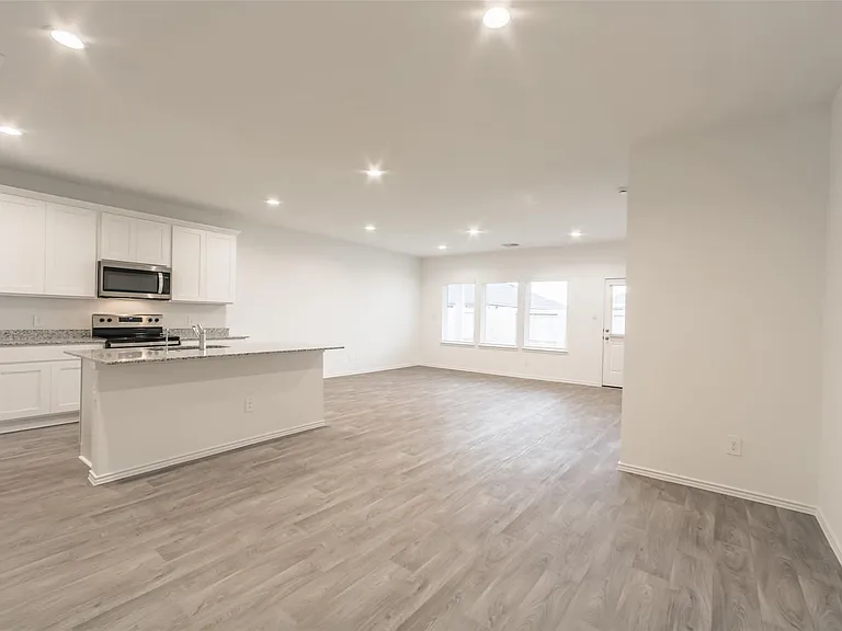 2209 Laurel Bloom Ln — Photo 9