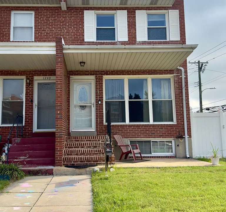 1251 S Grantley St