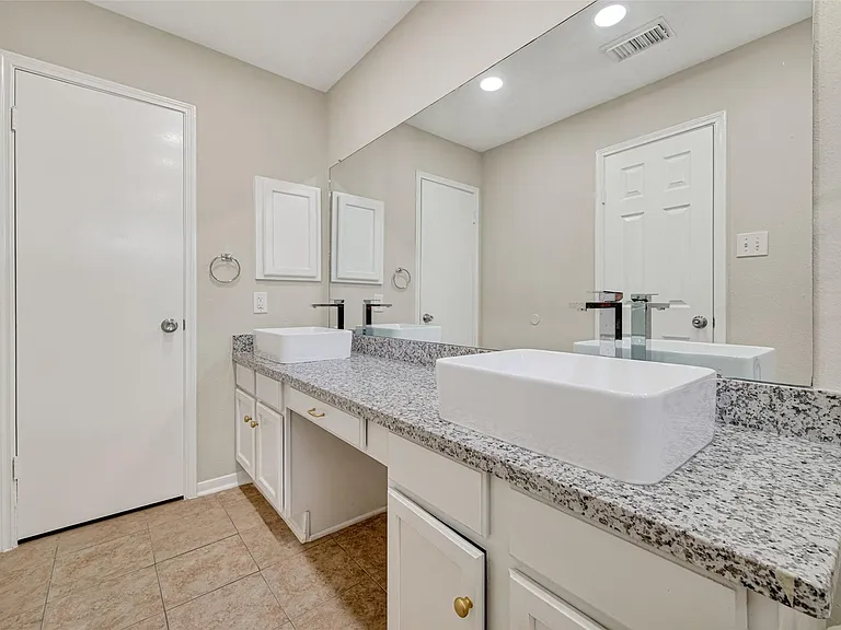 16514 Camino Del Sol Dr — Photo 33