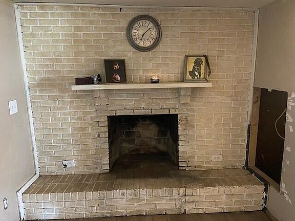 5th image of 2880 Western Hills Rd