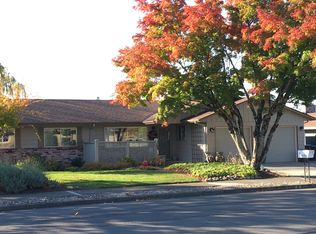 1155 NE Cochran Dr, Gresham, OR 97030