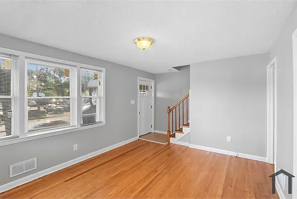 4924 Frankford Ave — Photo 3