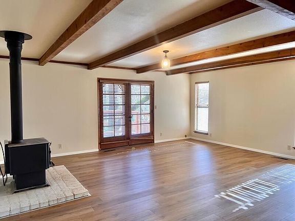 4th image of 15925 Thiel Way