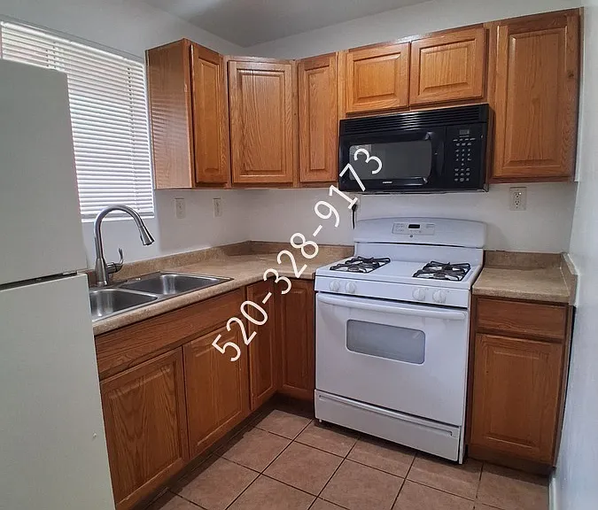 3536 E Blacklidge Dr #3 — Photo 10