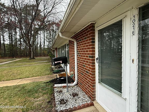 2nd image of 1021 Aberdeen Drive #E