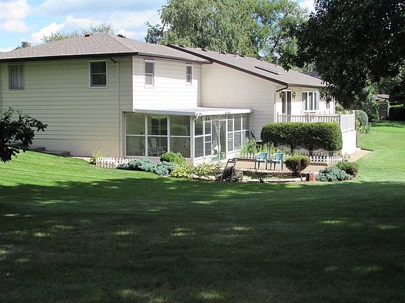 4th image of 1904 Russet Ave