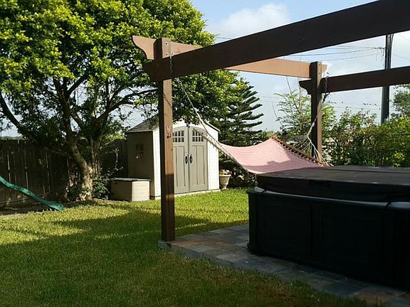 3rd image of 3043 Huntington Ct