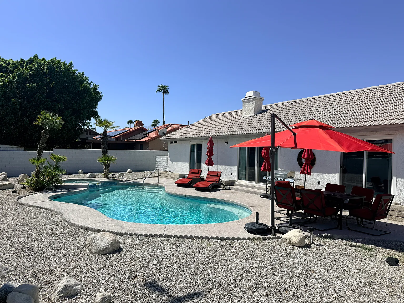3 bed, 1640 sqft, $5,000 — Photo 2