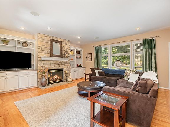 5th image of 6120 Cherry Lane Farm Dr