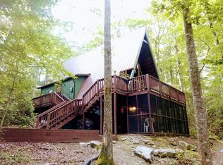 1649 Right Dogwood Hill Rd, Young Harris, GA 30582