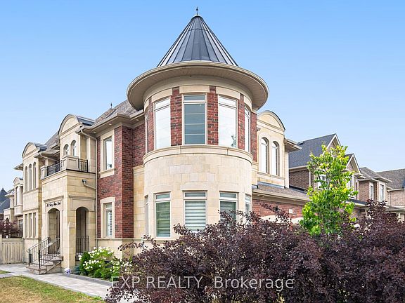 2nd image of 190 Torrey Pines Rd