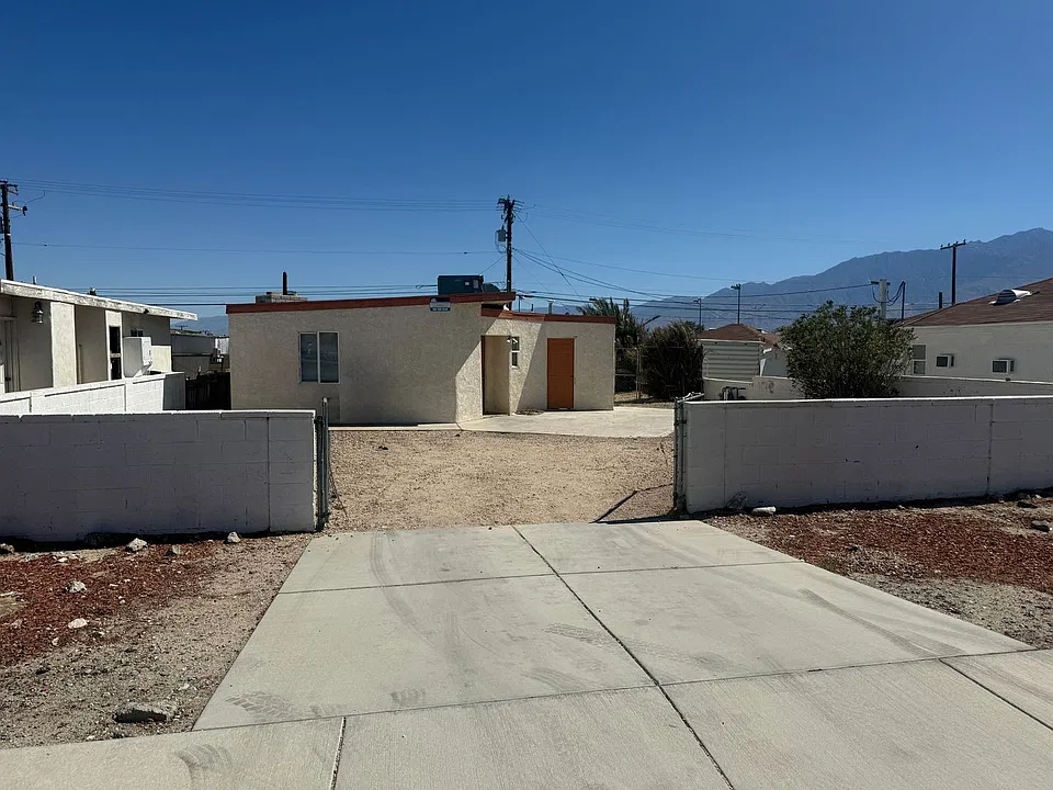66099 Desert View Avenue Apn 641 64 #6-003