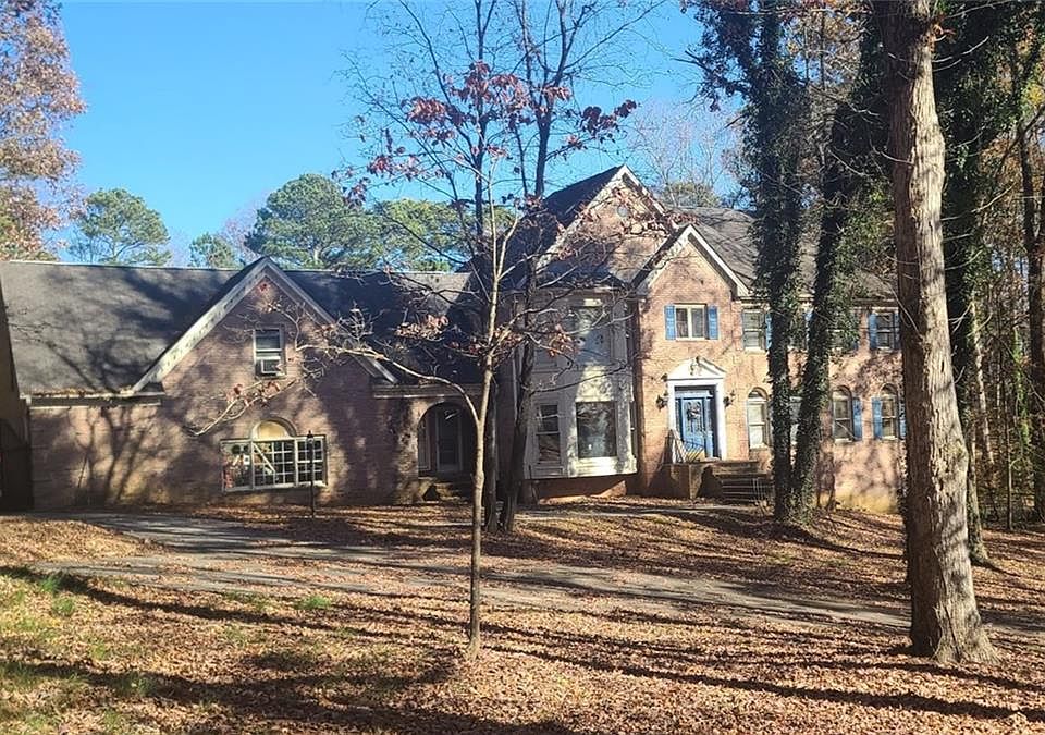 1st image of 1221 Silverwood Ct
