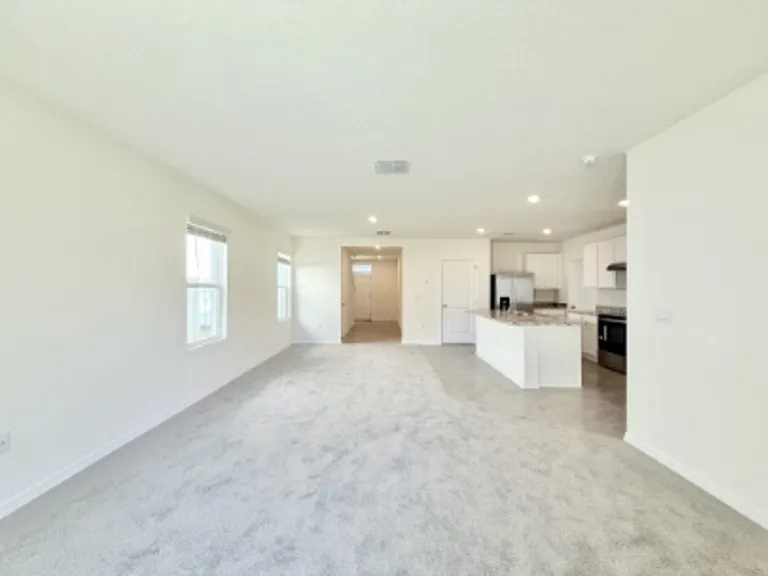 1374 Holodak Dr — Photo 5