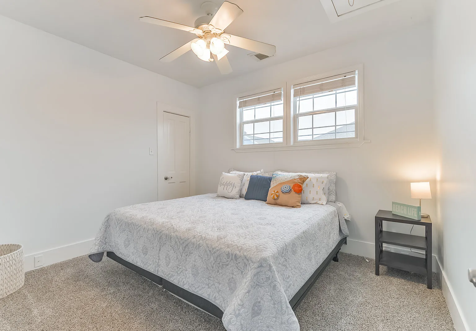 2 bed, 950 sqft, $1,650 — Photo 3