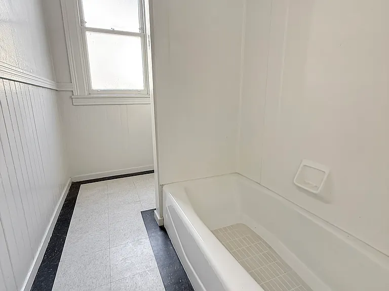 1450 Hayes St #A — Photo 7