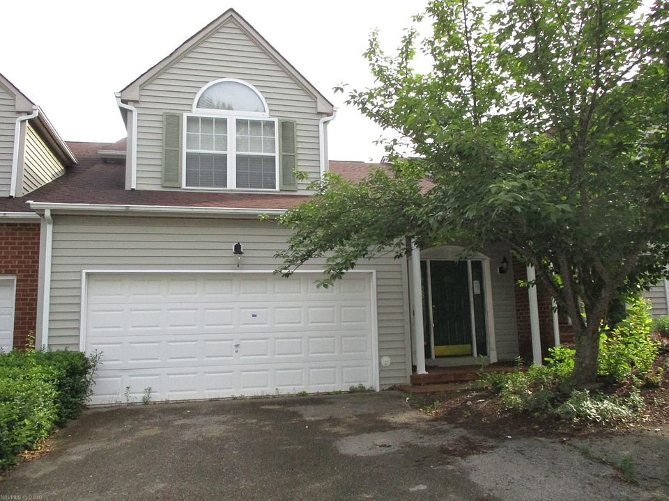 1st image of 305 Gold Leaf Dr