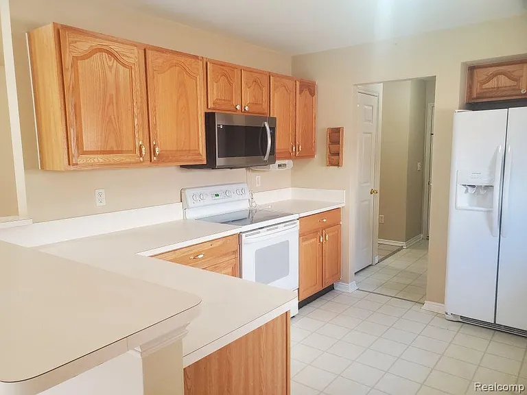 4198 Gardenia Dr — Photo 7