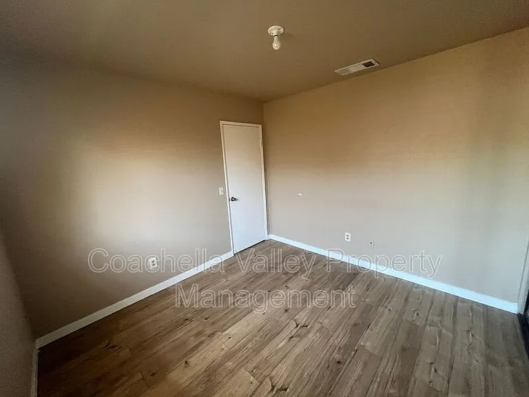 32934 Rancho Vista Dr #4 — Photo 16
