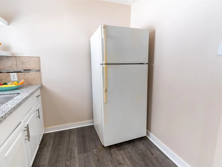 307 N Live Oak St #2 — Photo 13