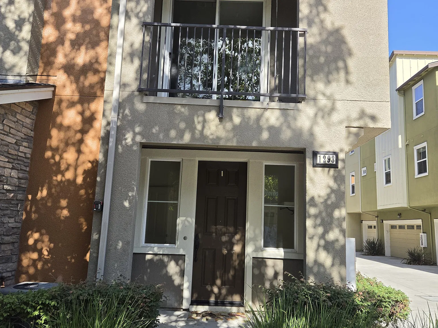 2 bed, 2.5 bath, 1258 sqft, $3,600 — Photo 1