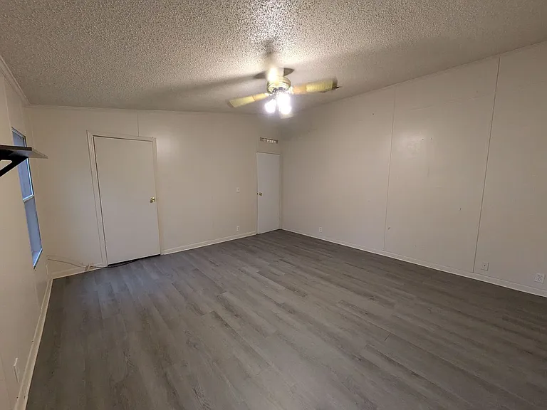 115 Peach St. — Photo 10