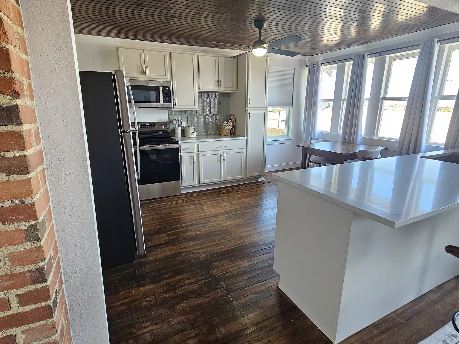 1 bed, $1,900 — Photo 3