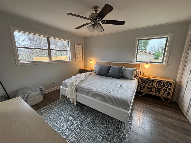 3506 Robinhood Ln — Photo 12