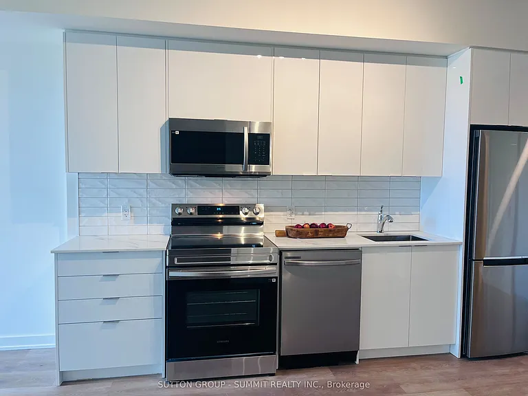 33 Erie Ave #402 — Photo 7