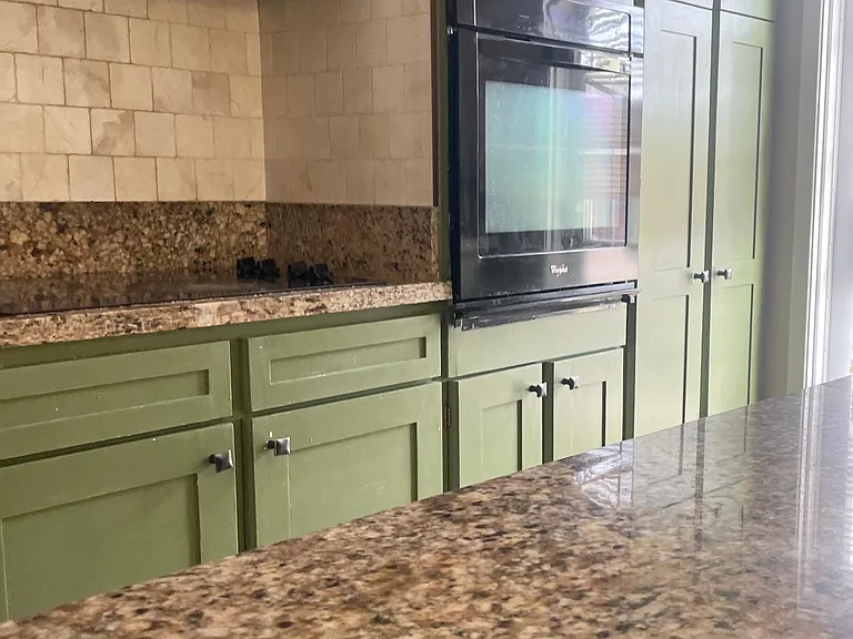 22 E Fairmont Dr — Photo 6
