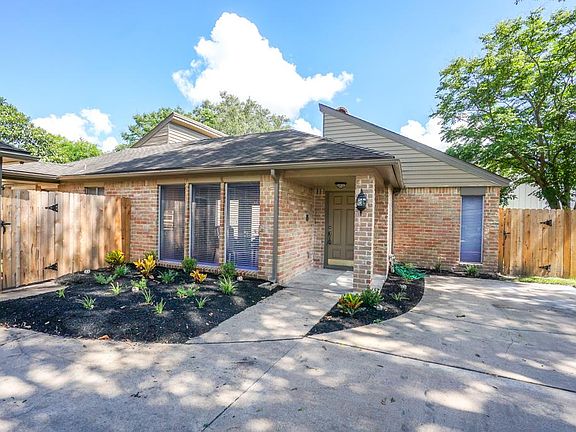 3rd image of 15222 La Mancha Dr