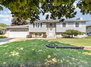 1430 W 75th Ave, Merrillville, IN 46410