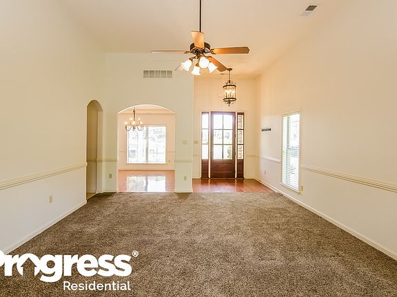 4th image of 185 Whispering Creek Dr