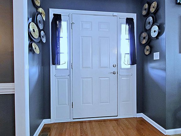 4th image of 120 Terrier Way