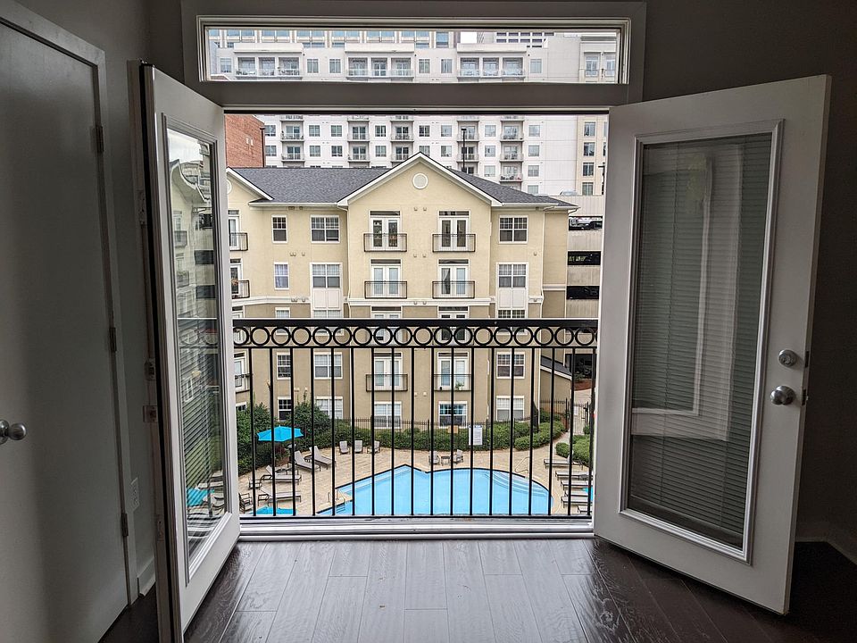 1st image of 800 Peachtree St NE APT 1515