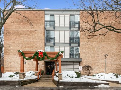 1811 Four Lakes Ave APT 2H, Lisle, IL, 60532