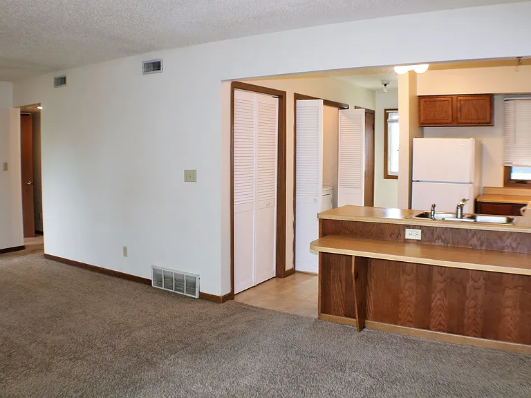 708 Westwinds Drive — Photo 8