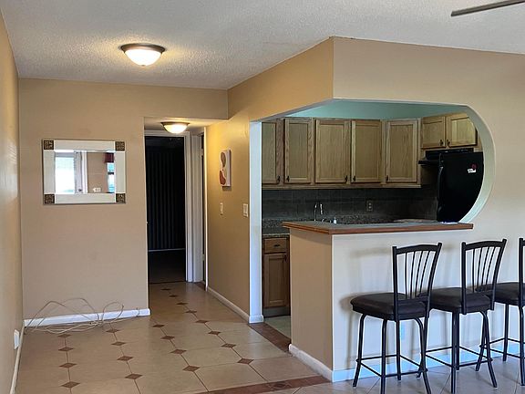 3rd image of 202 Camden I